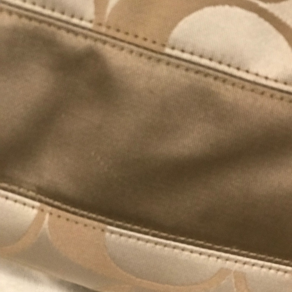 Coach signature medium tote - Picture 3 of 4